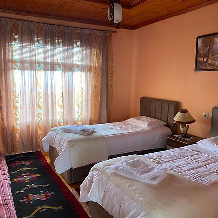 Vila Llulla Kruje Ngoại thất bức ảnh