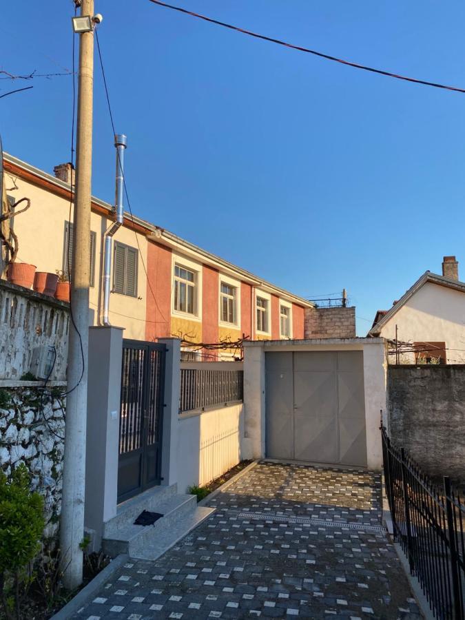 Vila Llulla Kruje Ngoại thất bức ảnh