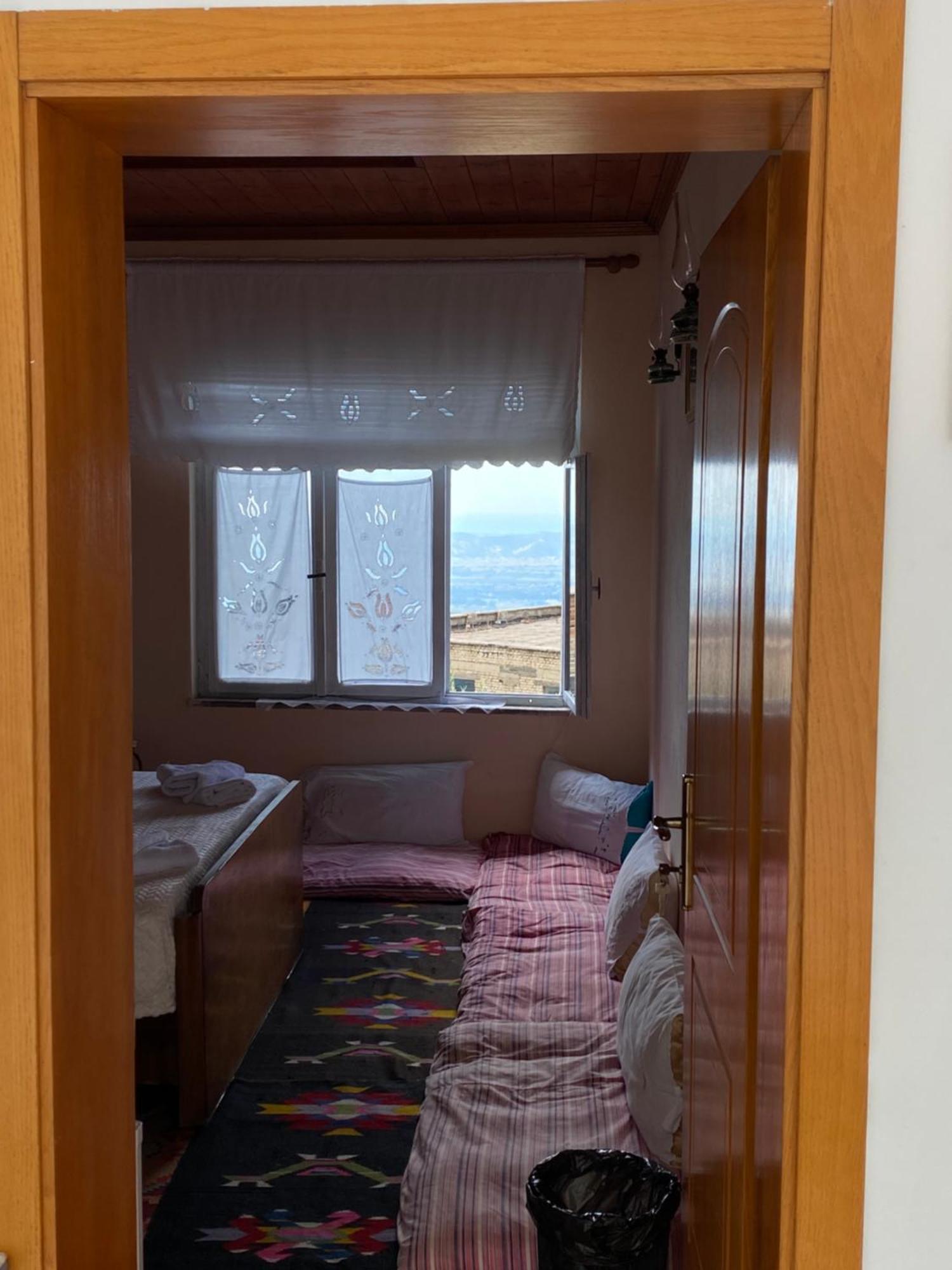 Vila Llulla Kruje Ngoại thất bức ảnh